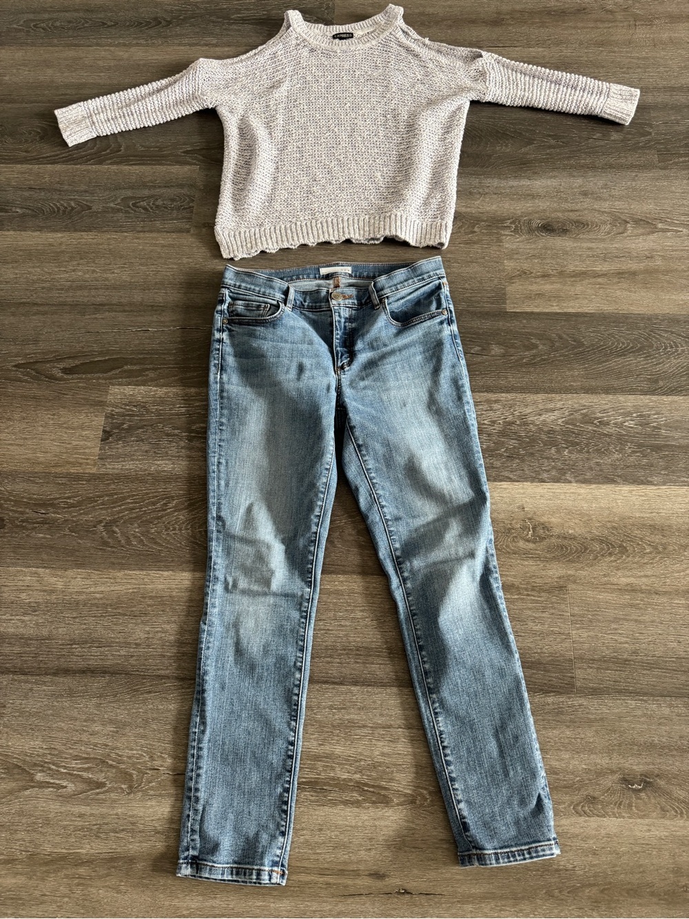 Light Wash Women’s Jeans - Casual Style and express blue/lavender sweater.